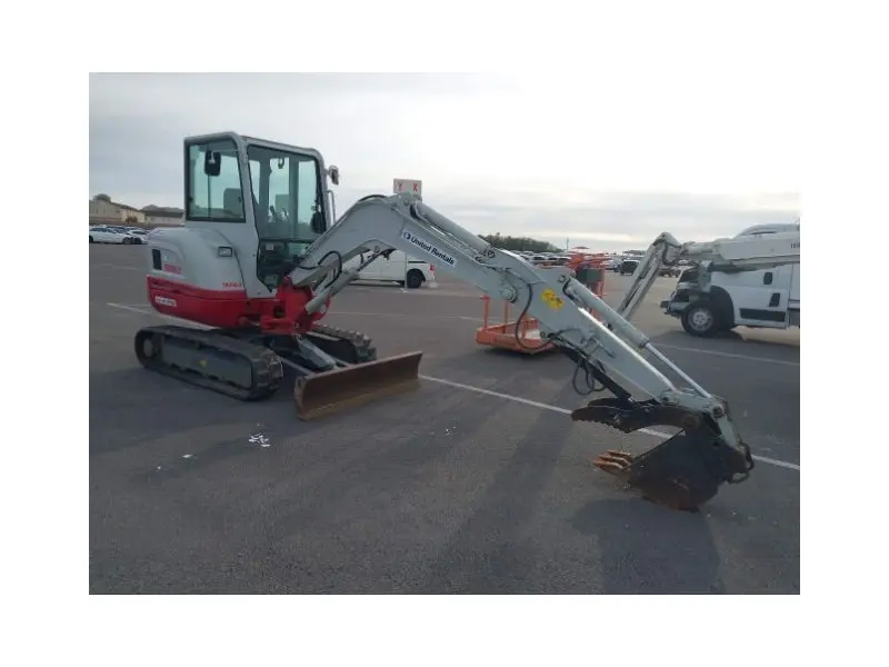 2019 TAKEUCHI TB235-2CR