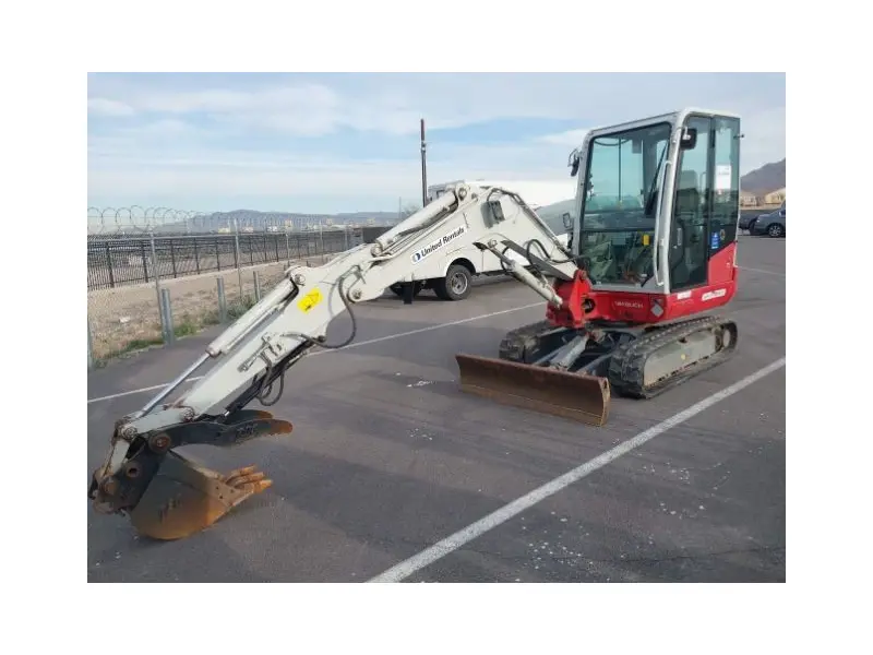2019 TAKEUCHI TB235-2CR