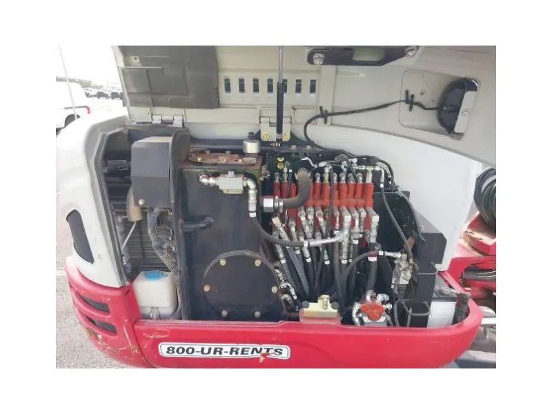 2019 TAKEUCHI TB235-2CR