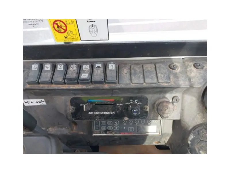 2019 TAKEUCHI TB235-2CR