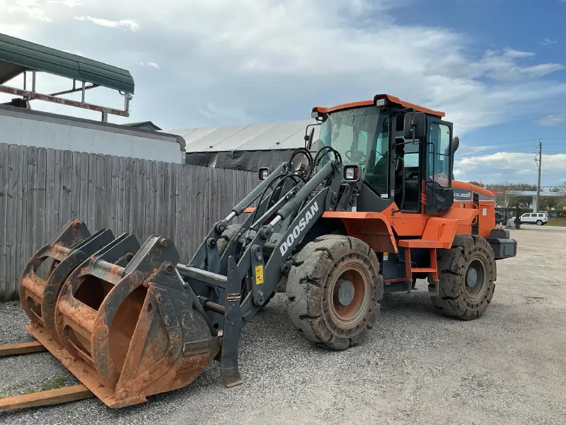 2020 Doosan DL200TC2-5-US210