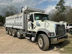 2014 Mack GU713