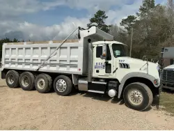 2014 Mack GU713