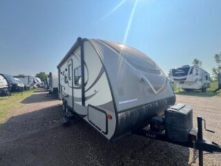 2015 FOREST RIVER SURVEYOR 220RBS