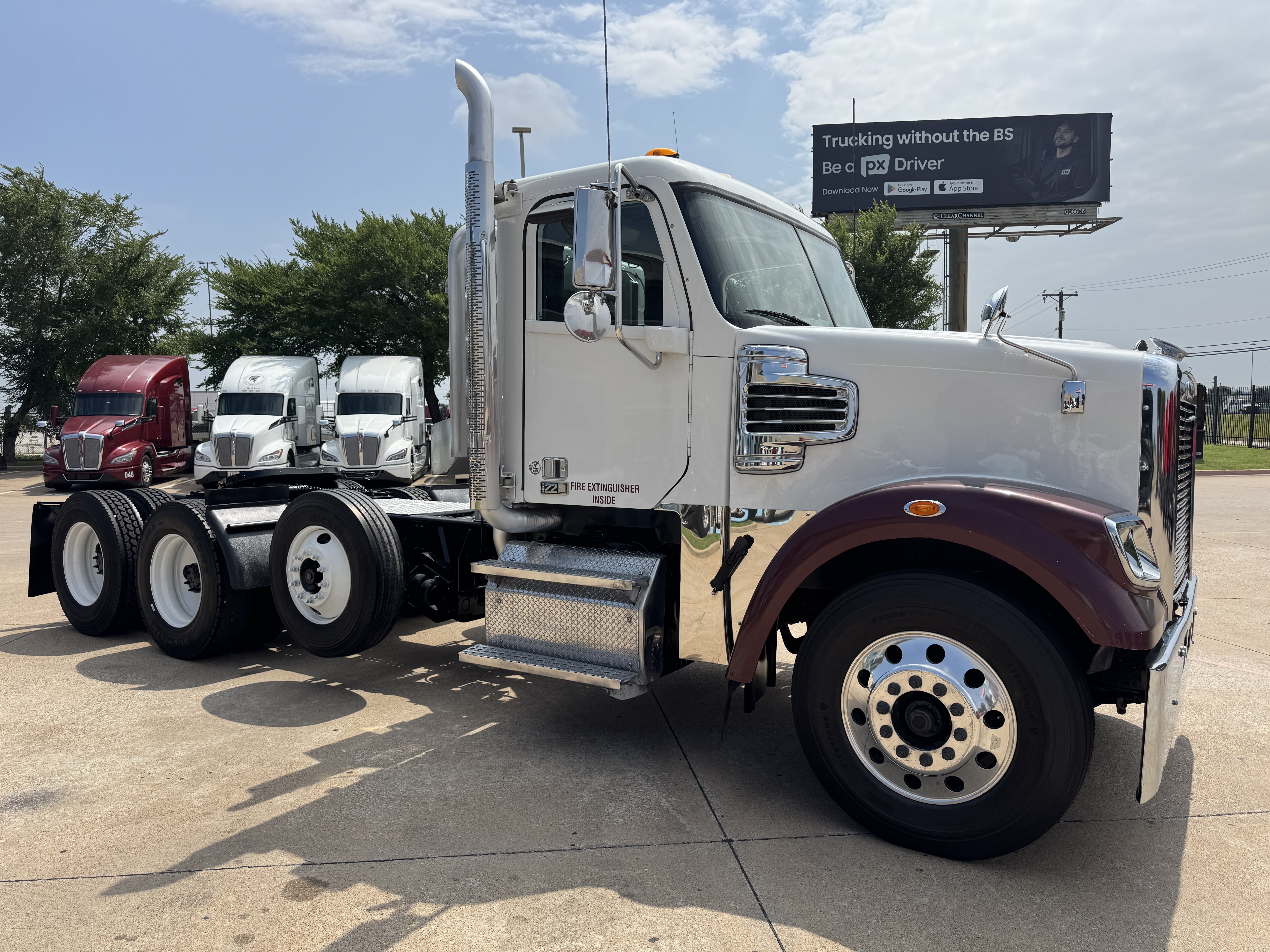 2020 FREIGHTLINER 122 SD in Dallas, TX