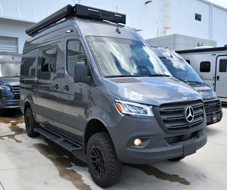2027 Winnebago REVEL BMB44E-2.5-1 in fort lauderdale FL