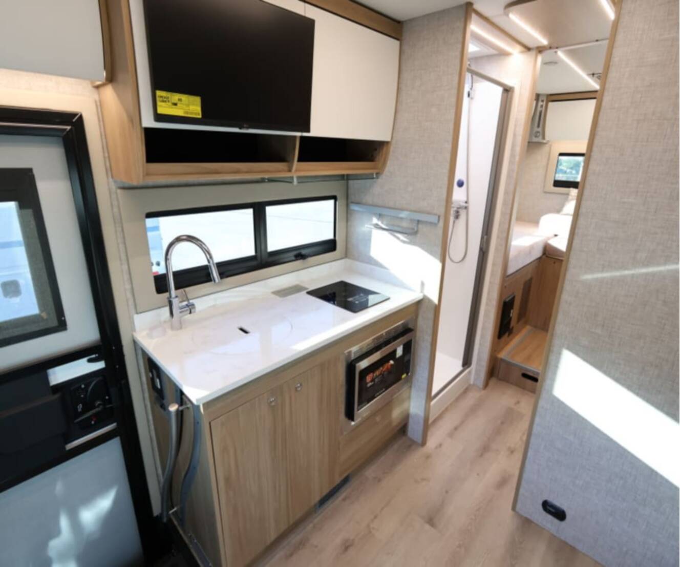 A photo of this 2027 Tiffin WAYFARER 25XLW