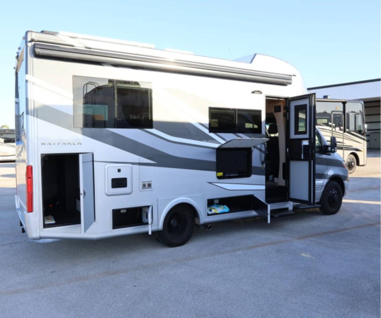 A photo of this 2027 Tiffin WAYFARER 25XLW