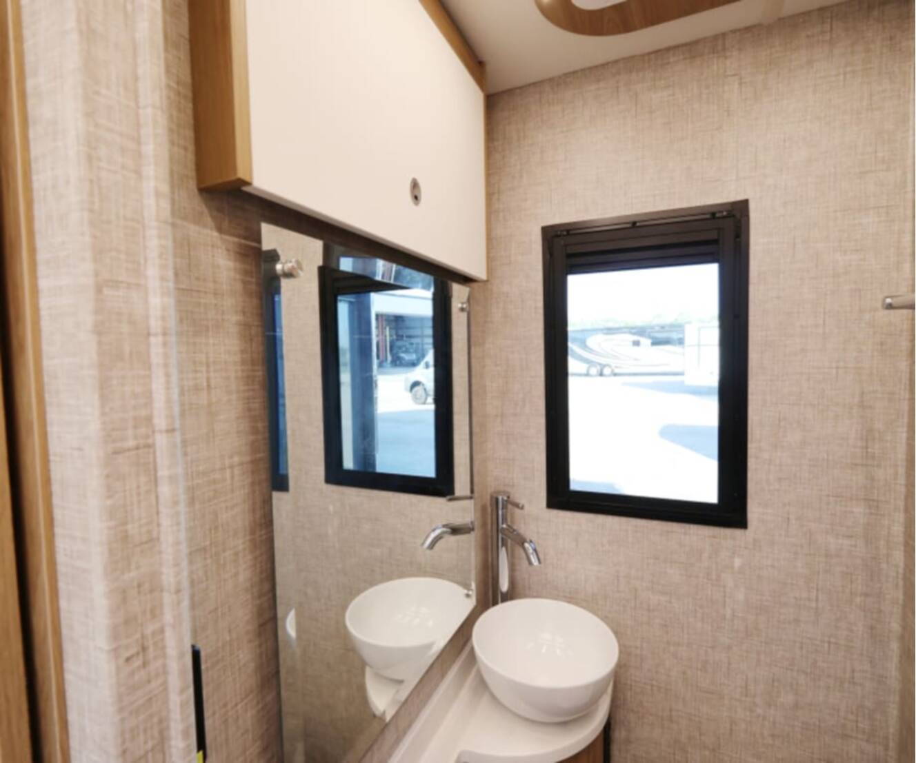 A photo of this 2027 Tiffin WAYFARER 25XLW