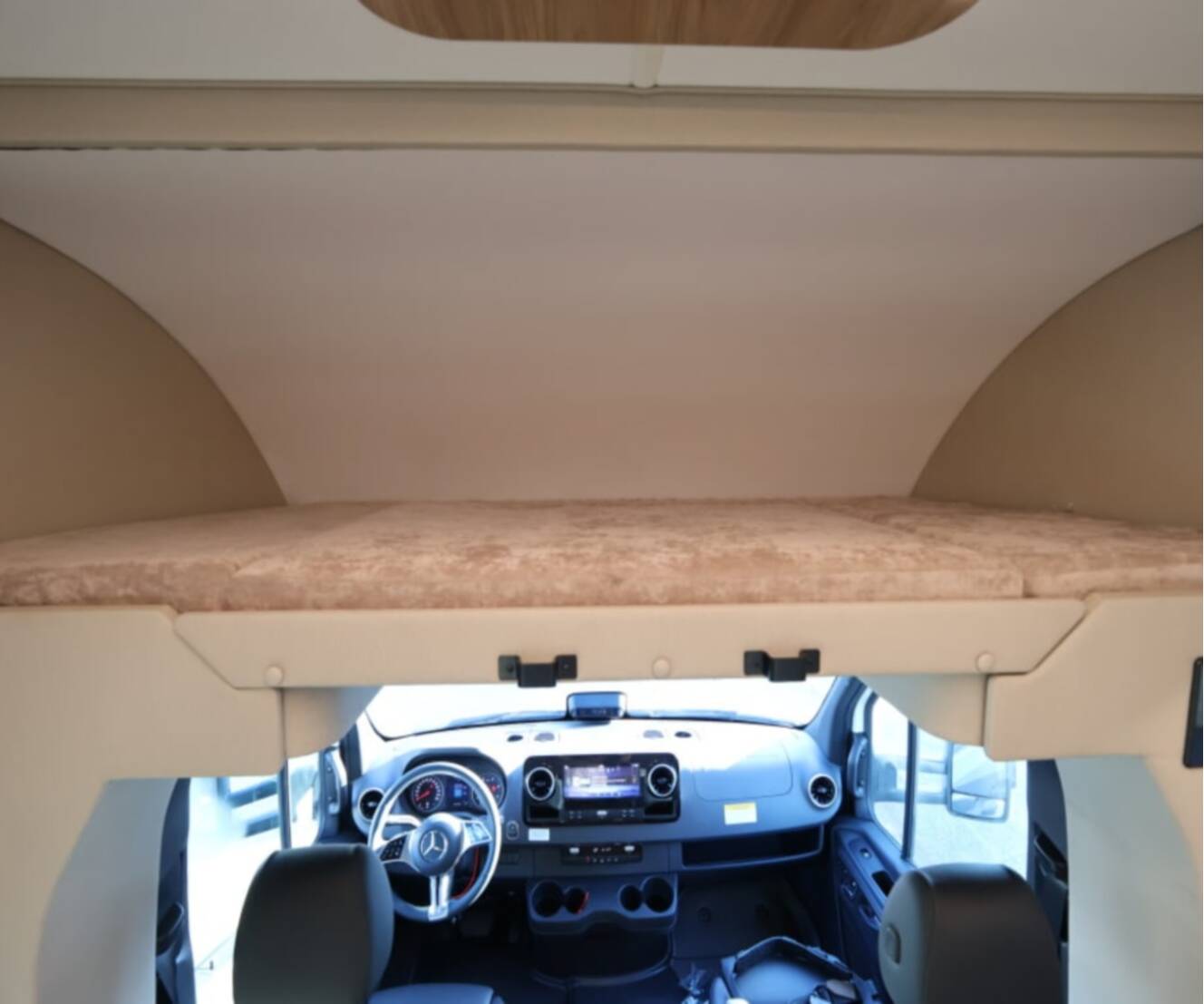 A photo of this 2027 Tiffin WAYFARER 25XLW
