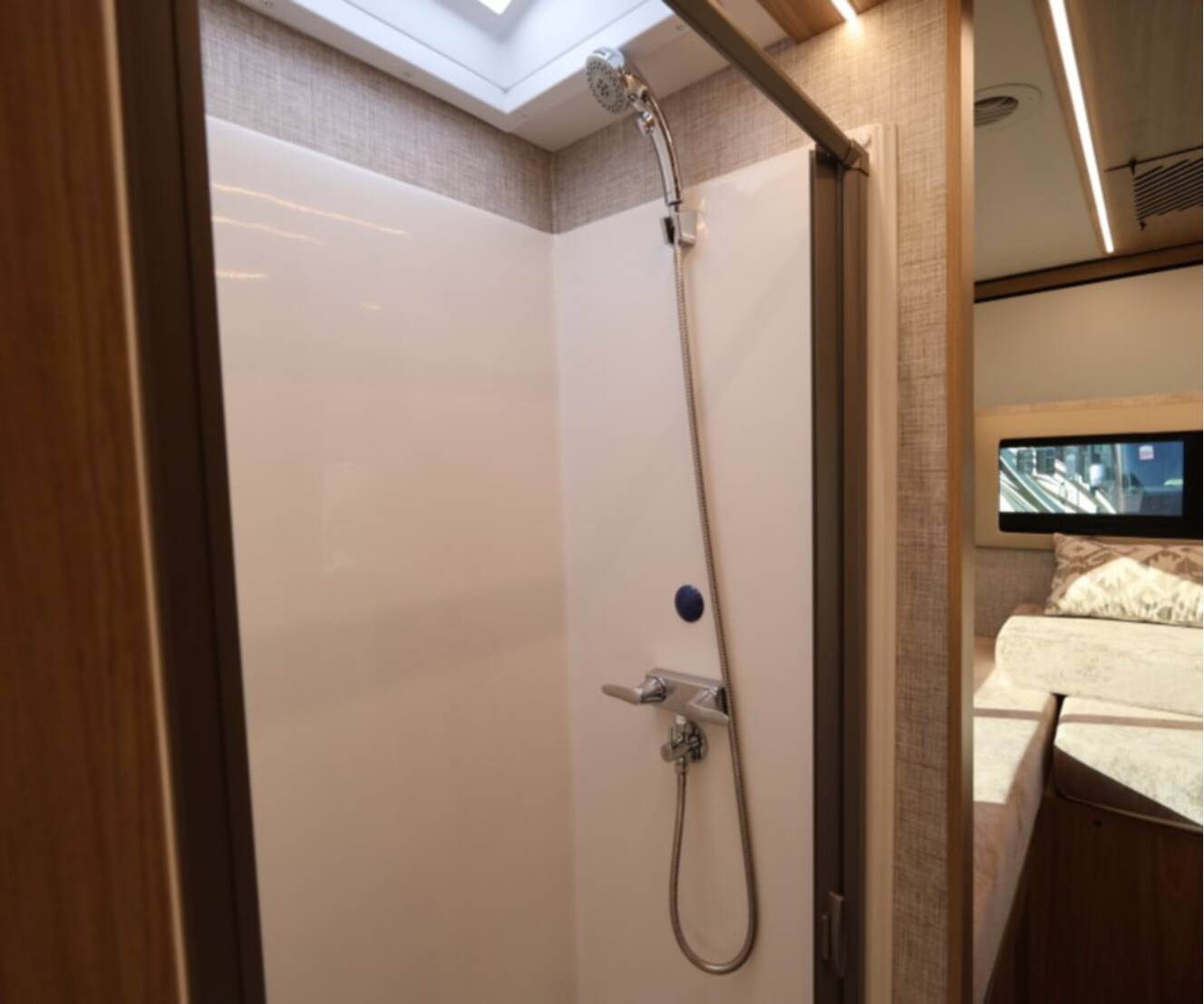 A photo of this 2027 Tiffin WAYFARER 25XLW