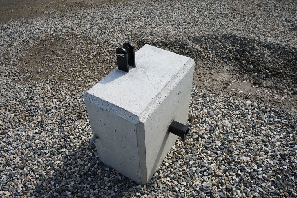 SR1 800lb Counter Weight w/ 2 Receiver in Orono, ME