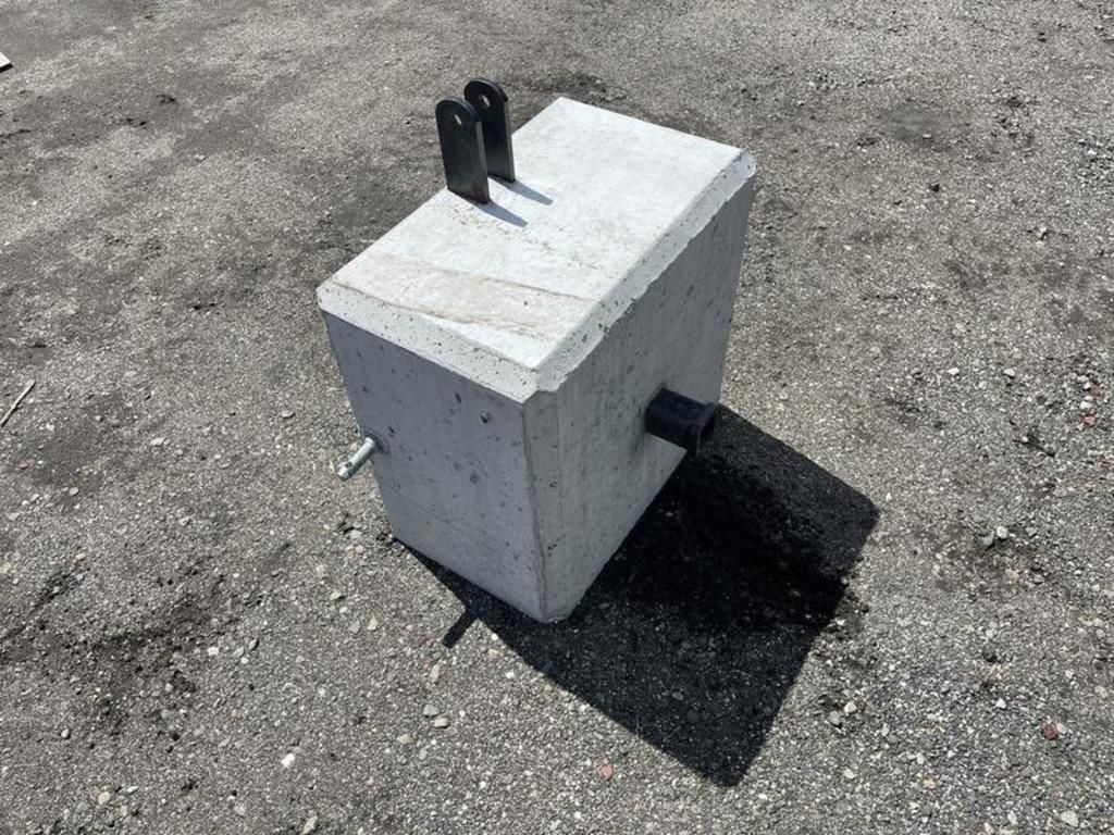 SR1 800lb Tractor Ballast Counter Weight Block for 3-Point in Turner, ME