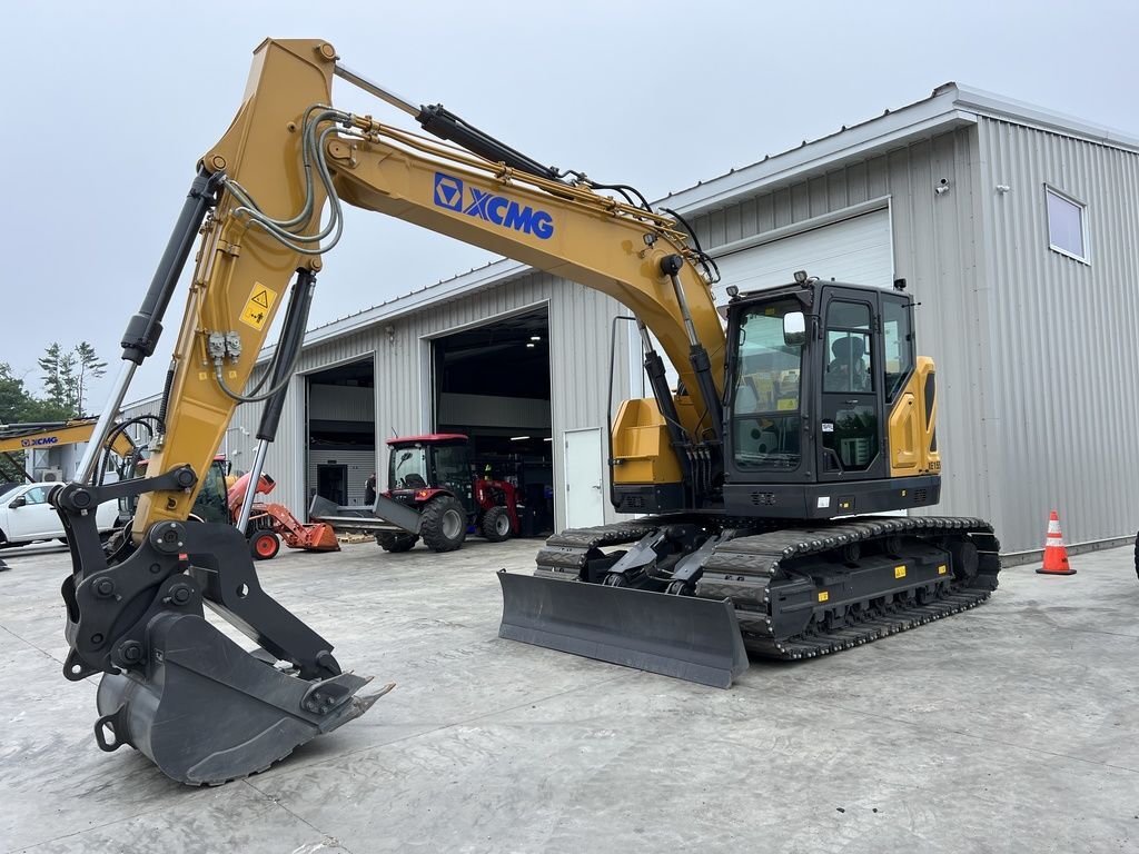 2025 XCMG XE155UCR Excavator w/121 HP, 36.5k lbs, HVAC Cab in Turner, ME