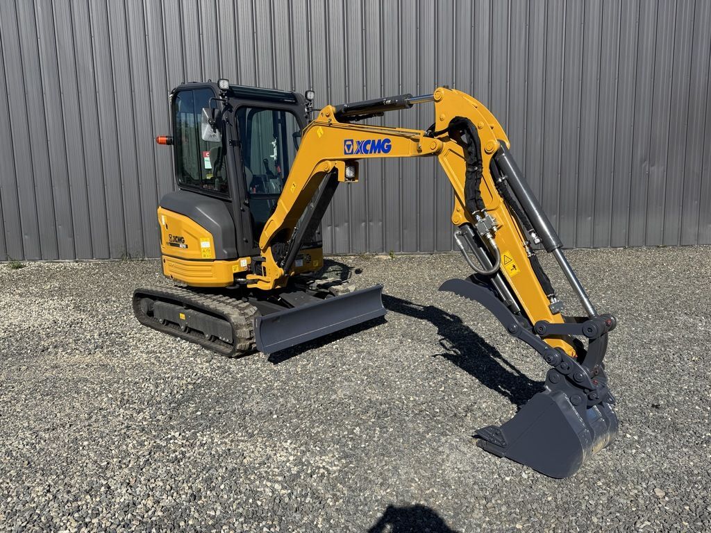 2025 XCMG XE27U Excavator w/20.7 HP, 6.1k lbs, Cab in Orono, ME