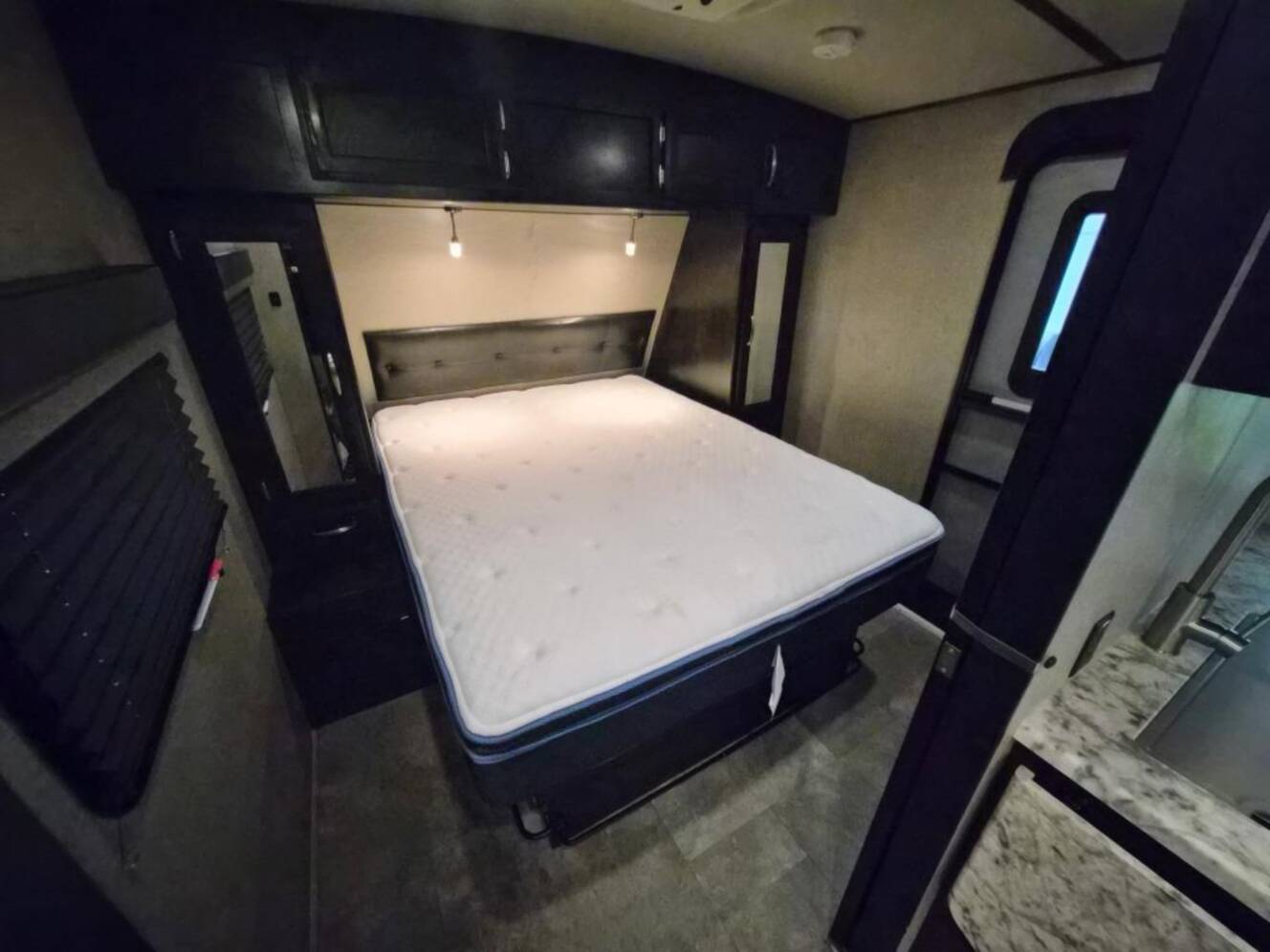 A photo of this 2019 Grand Design Imagine 2800BH