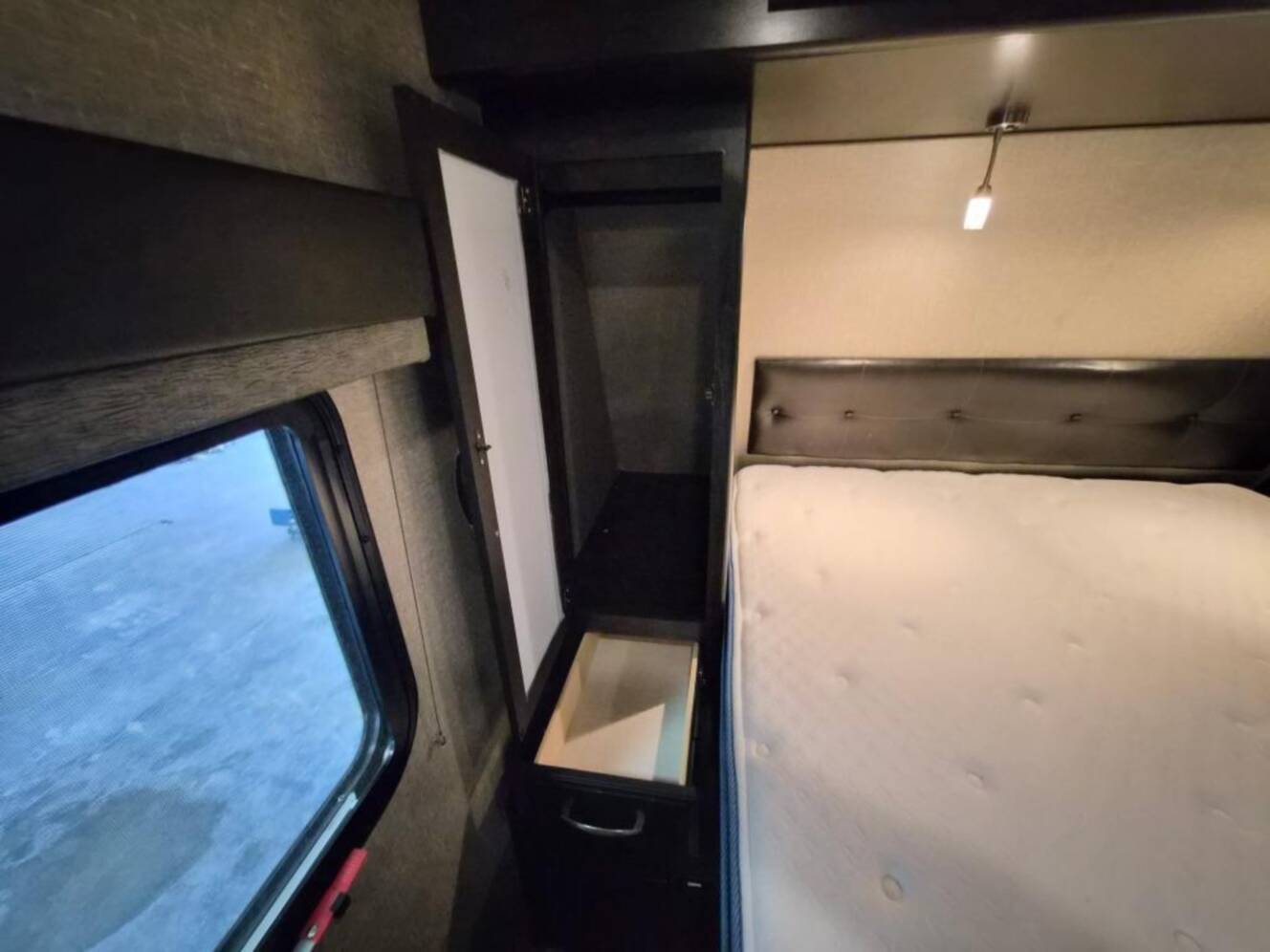 A photo of this 2019 Grand Design Imagine 2800BH