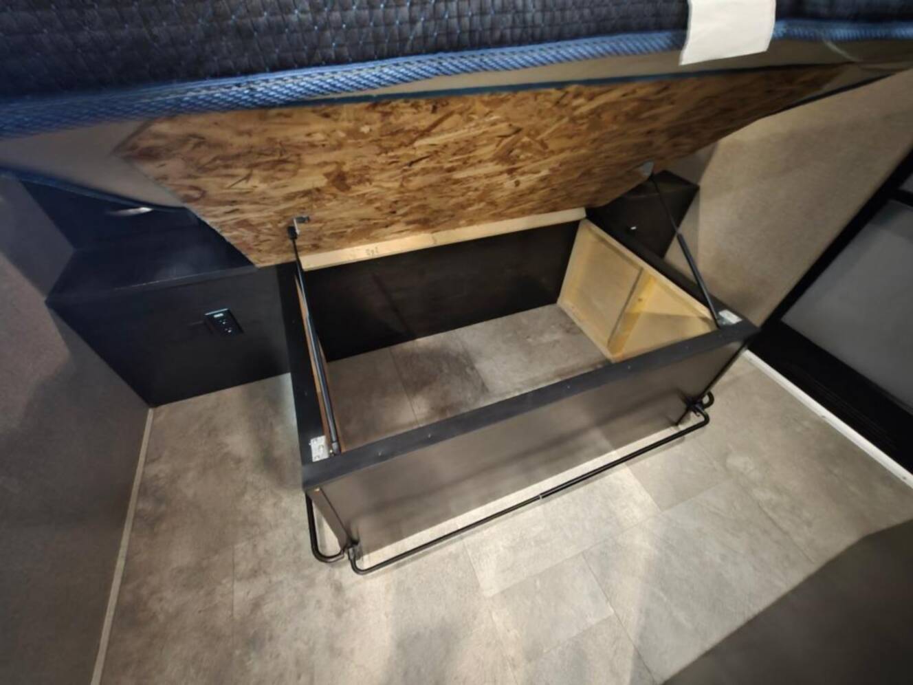 A photo of this 2019 Grand Design Imagine 2800BH