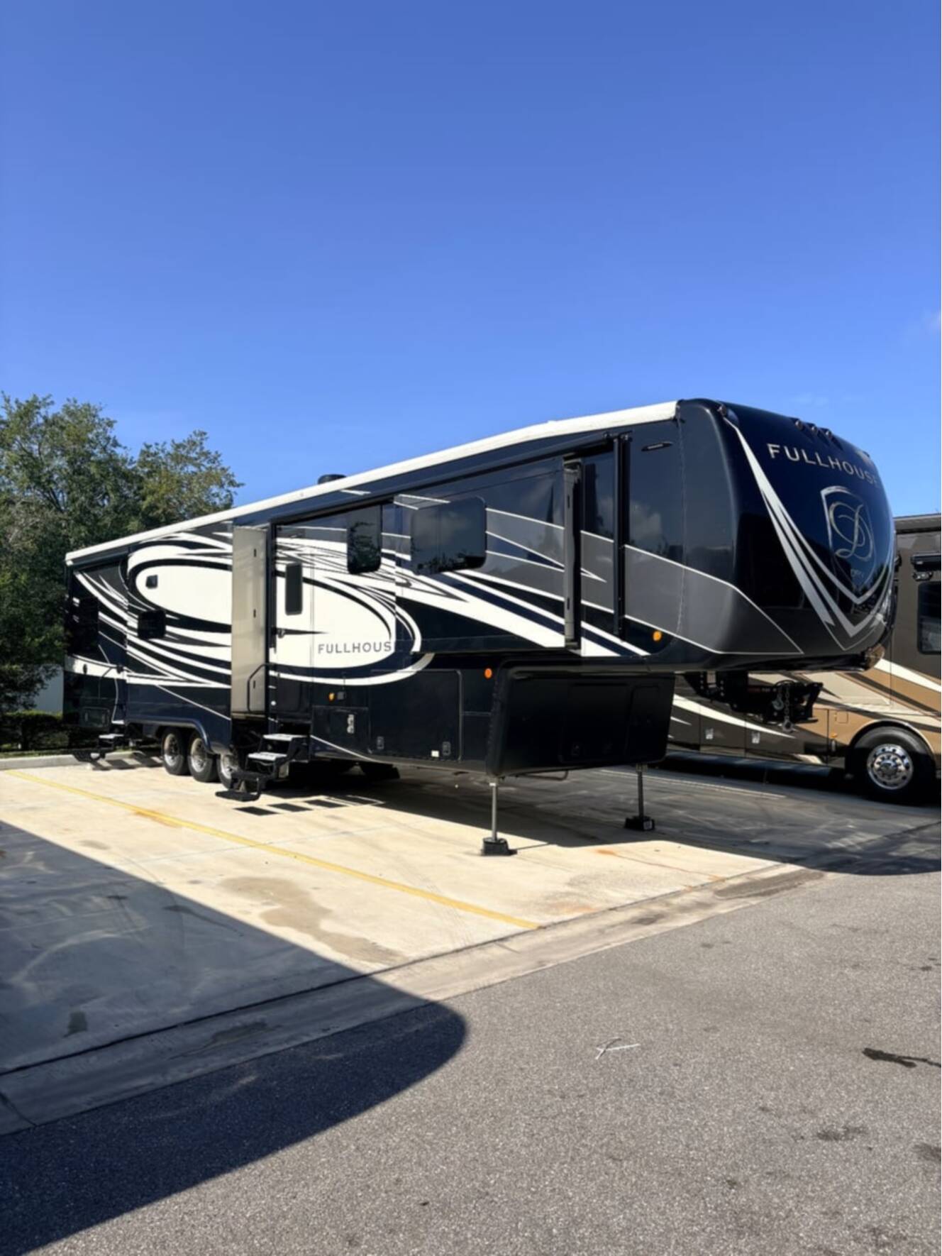 A photo of this 2022 DRV Full House MX450