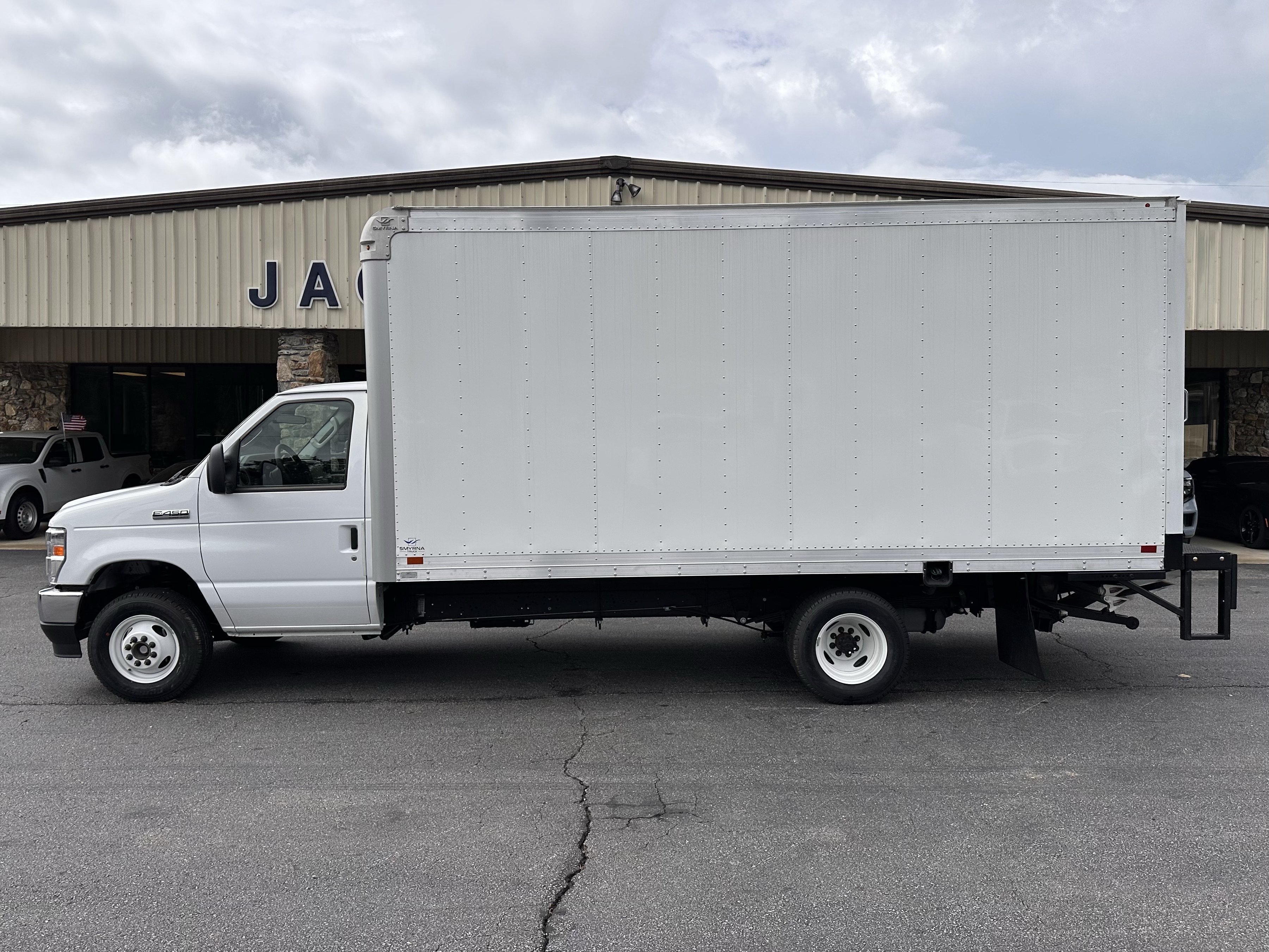 2026 FORD ECONOLINE in Hayesville, NC