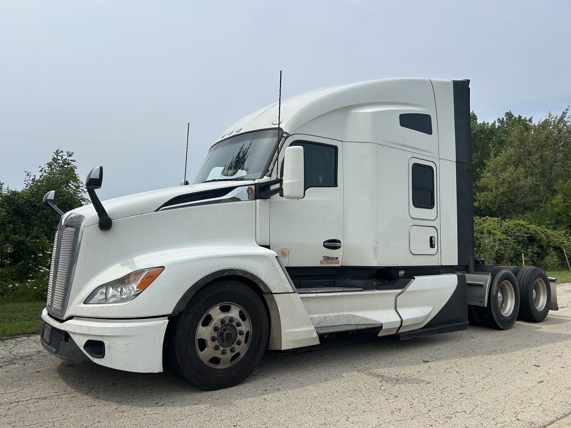2023 KENWORTH T680 in Rockford, IL