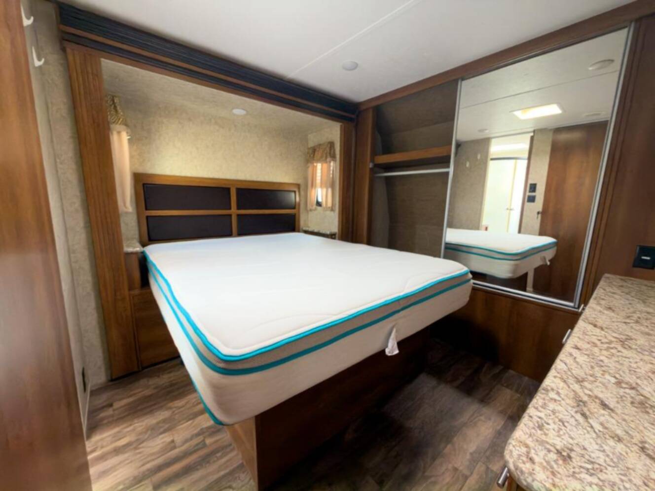 A photo of this 2017 Prime Time Rv LaCrosse 330RST