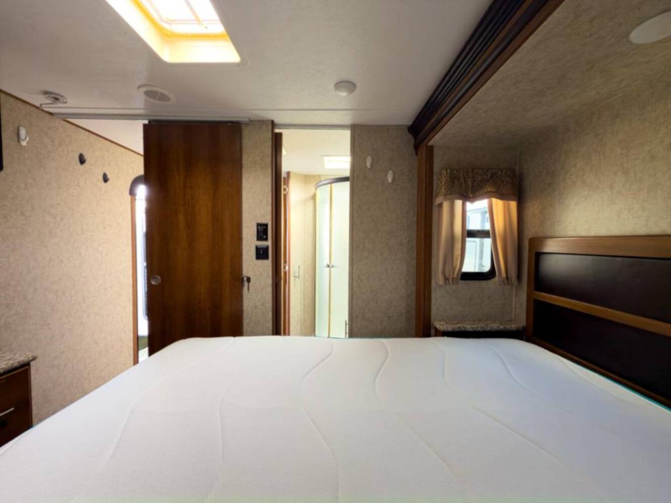 A photo of this 2017 Prime Time Rv LaCrosse 330RST
