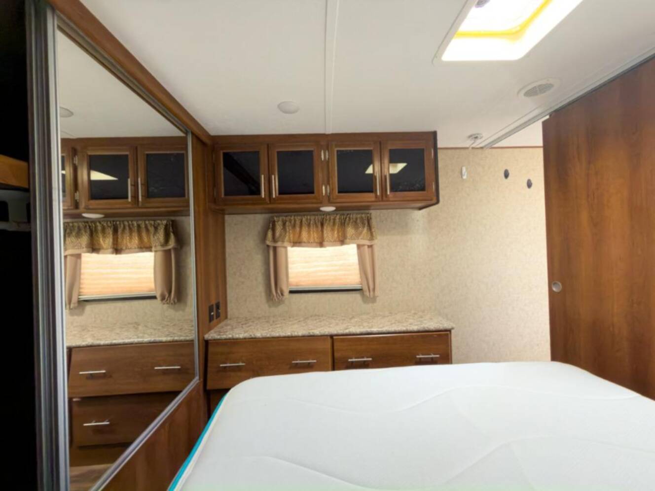 A photo of this 2017 Prime Time Rv LaCrosse 330RST