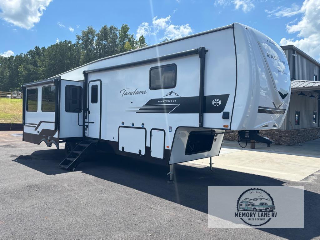 2027 East To West TANDARA 295RL in commerce GA