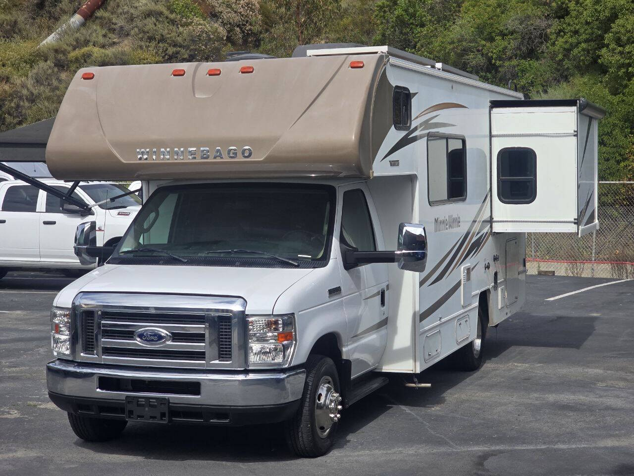 2019 Winnebago Minnie Winnie 22M in laguna beach CA