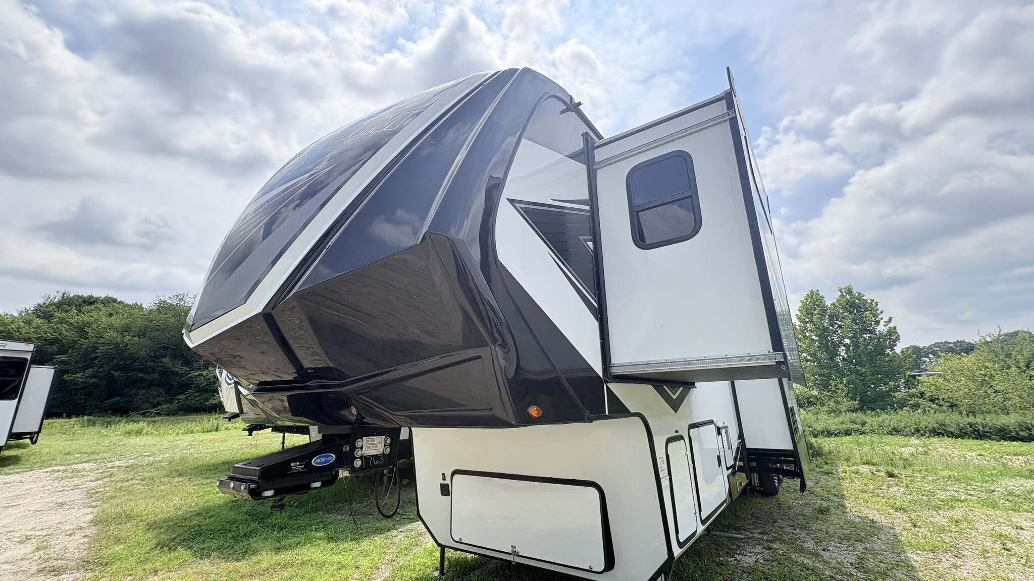 2022 Grand Design Momentum 397THS RV