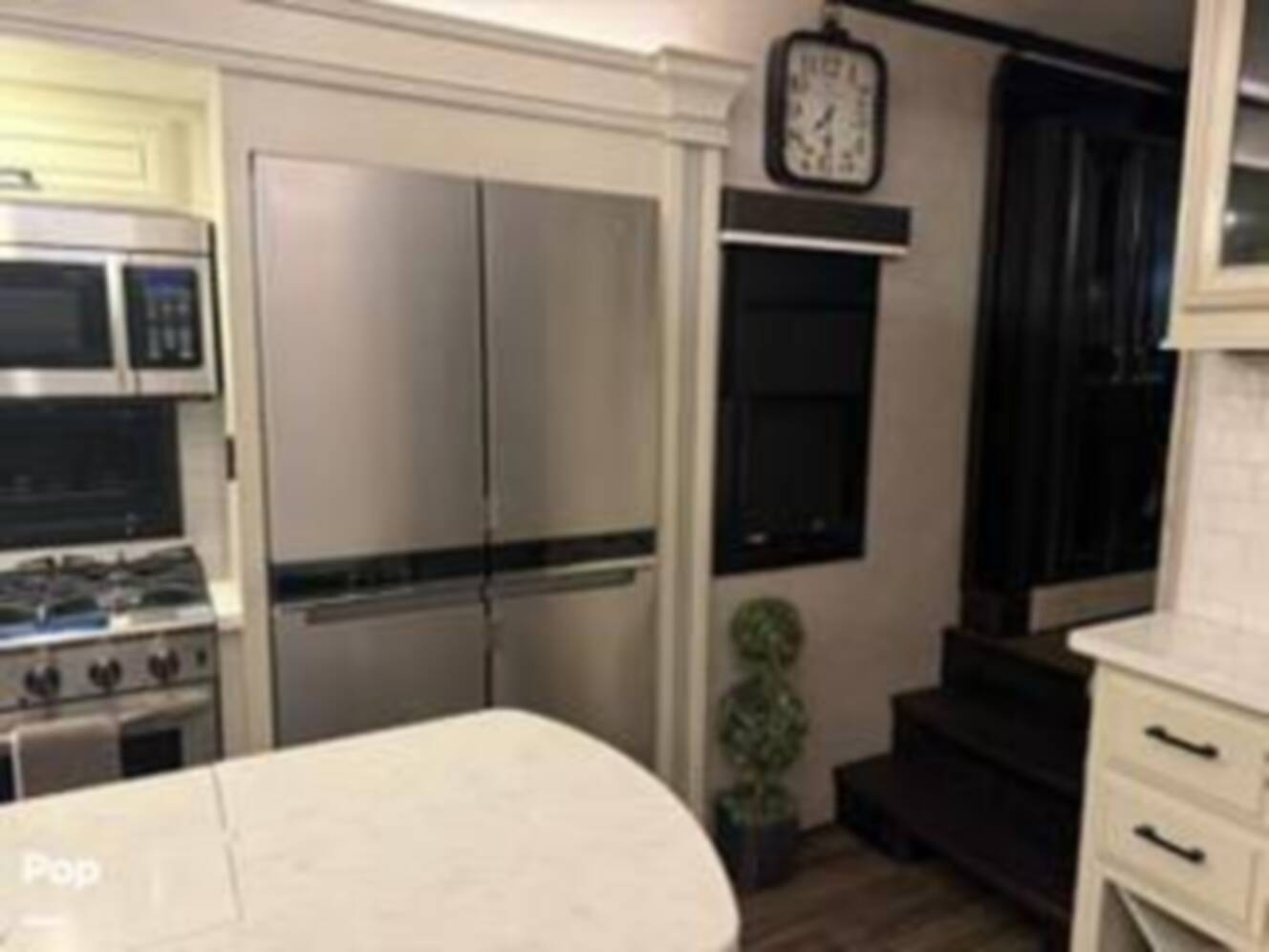 A photo of this 2023 Jayco Pinnacle 36SSWS
