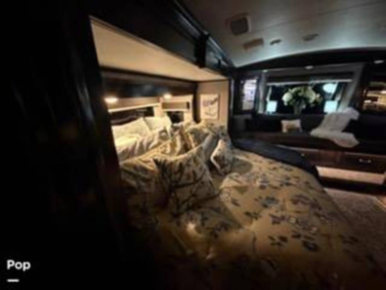 A photo of this 2023 Jayco Pinnacle 36SSWS