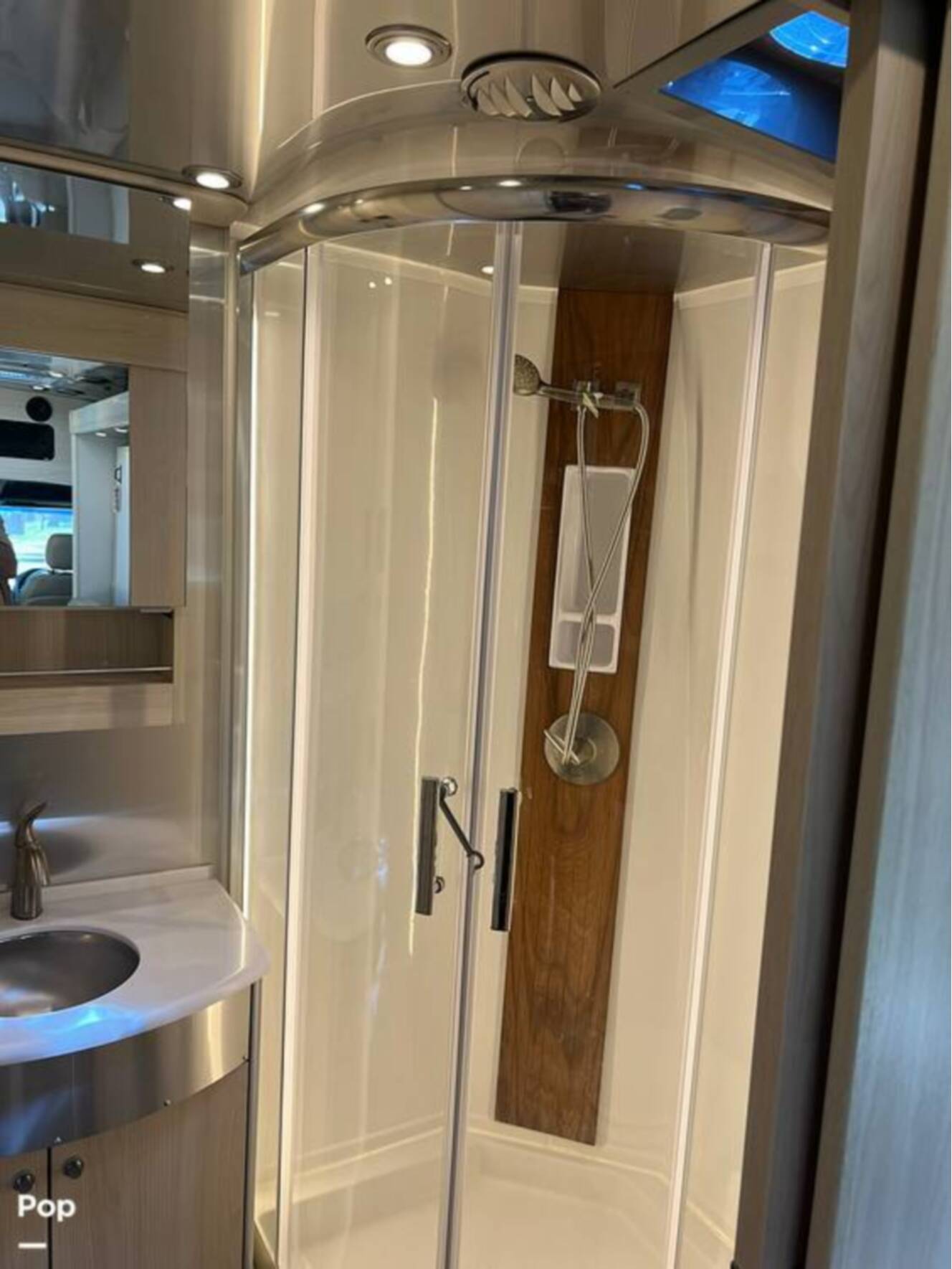 A photo of this 2025 Airstream Atlas Murphy Suite E1