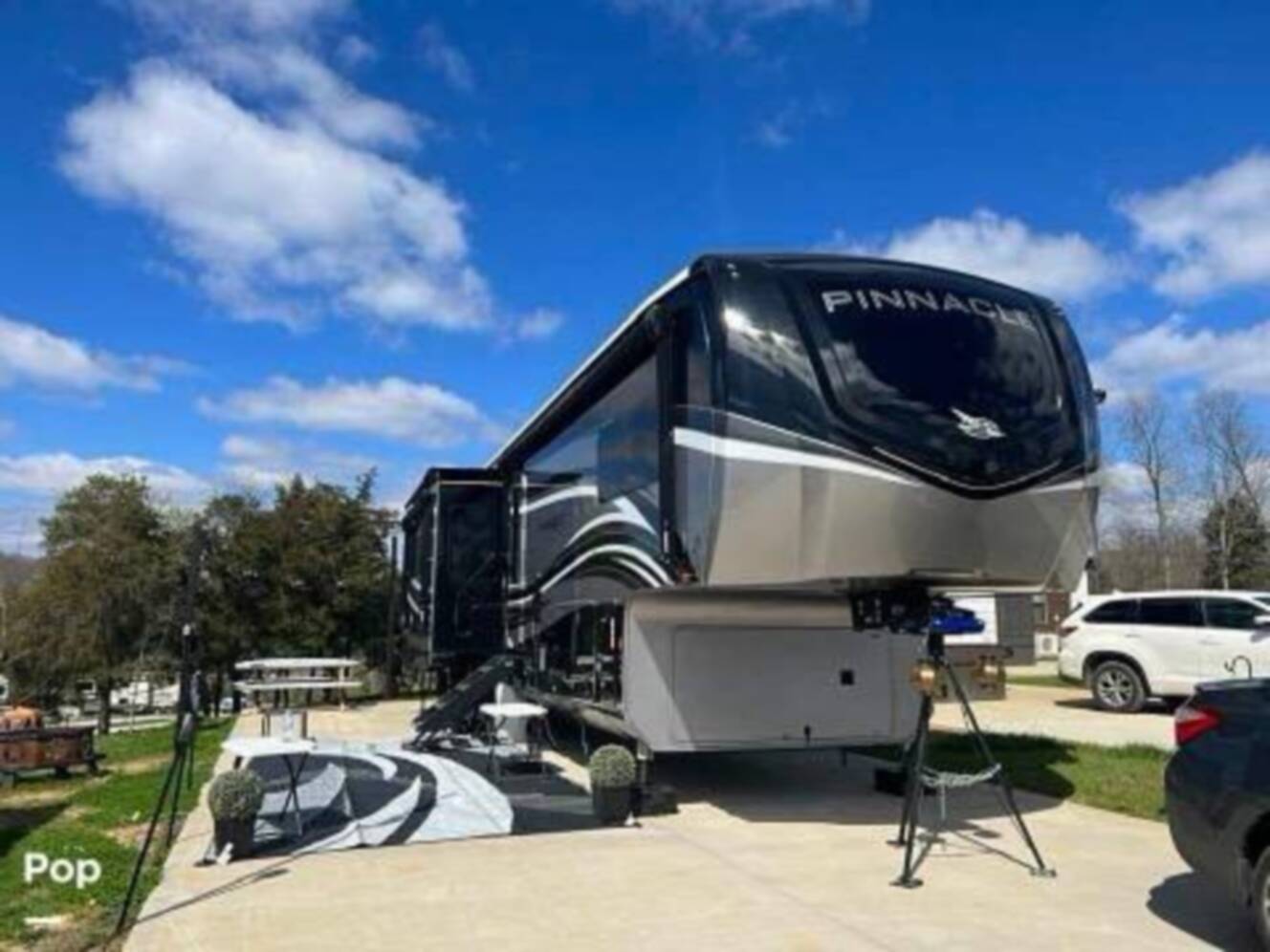 A photo of this 2023 Jayco Pinnacle 36SSWS