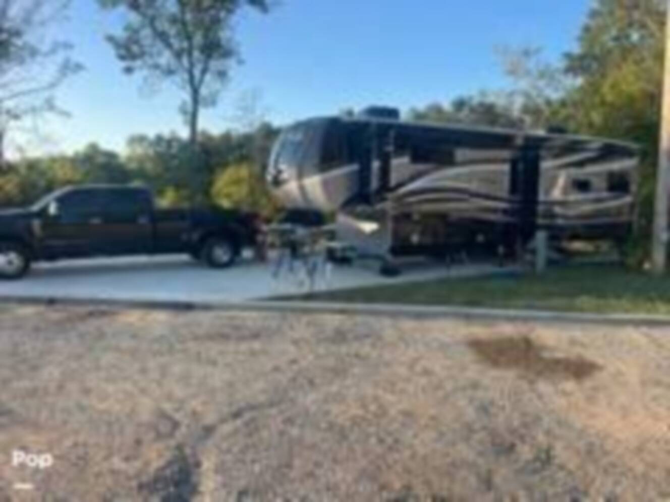 A photo of this 2023 Jayco Pinnacle 36SSWS