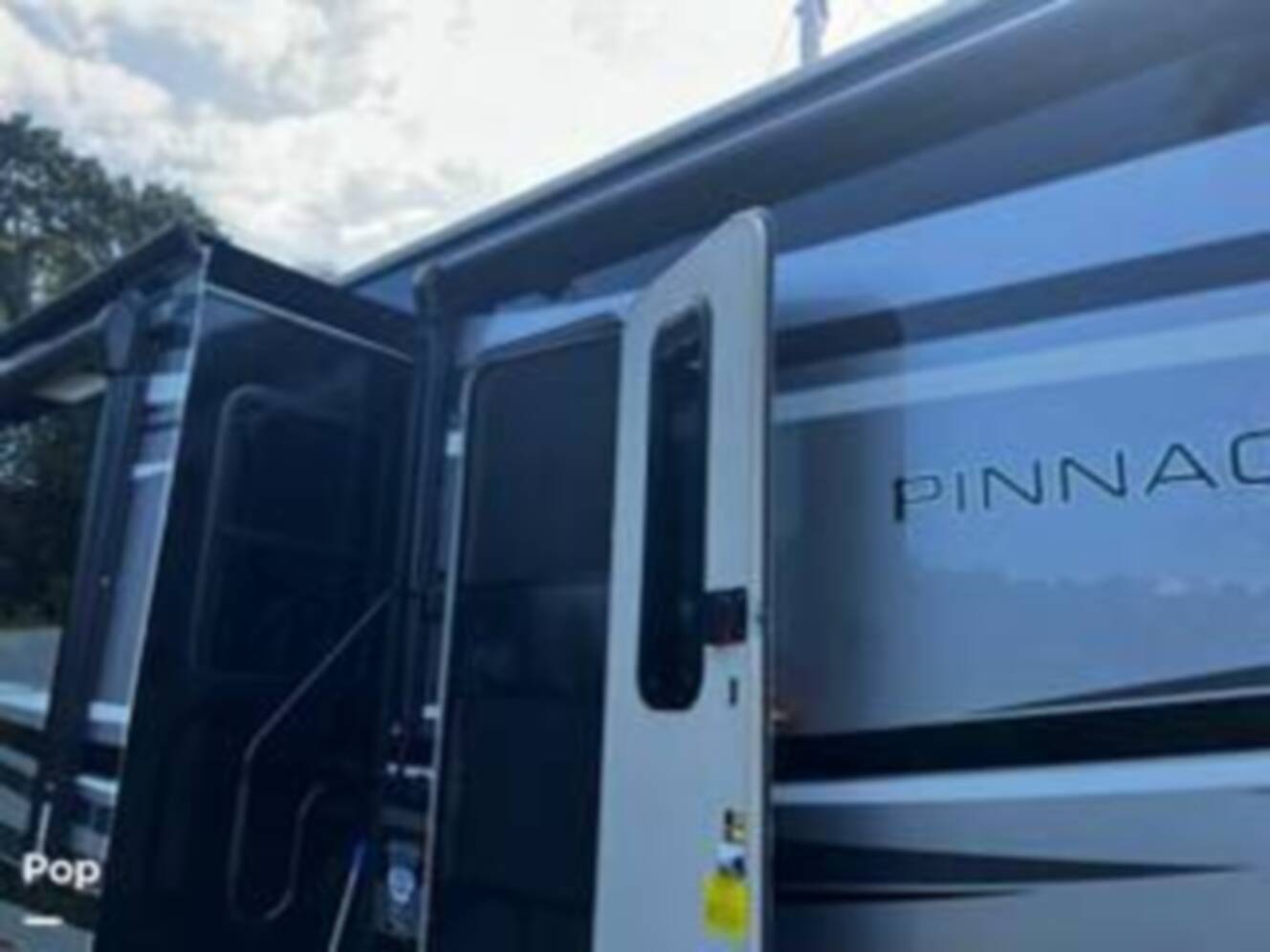 A photo of this 2023 Jayco Pinnacle 36SSWS