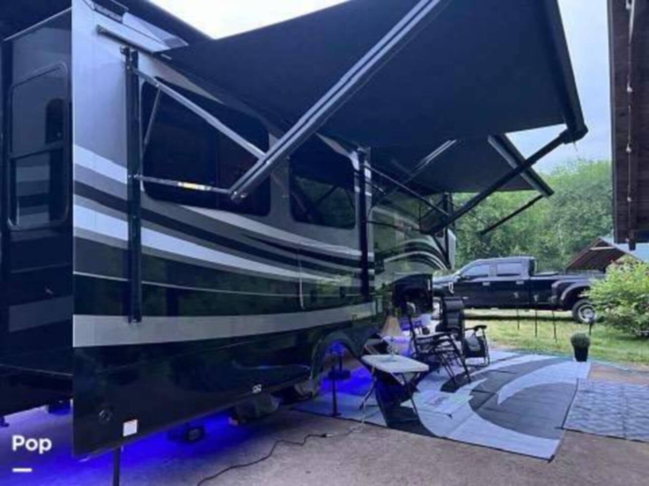 A photo of this 2023 Jayco Pinnacle 36SSWS