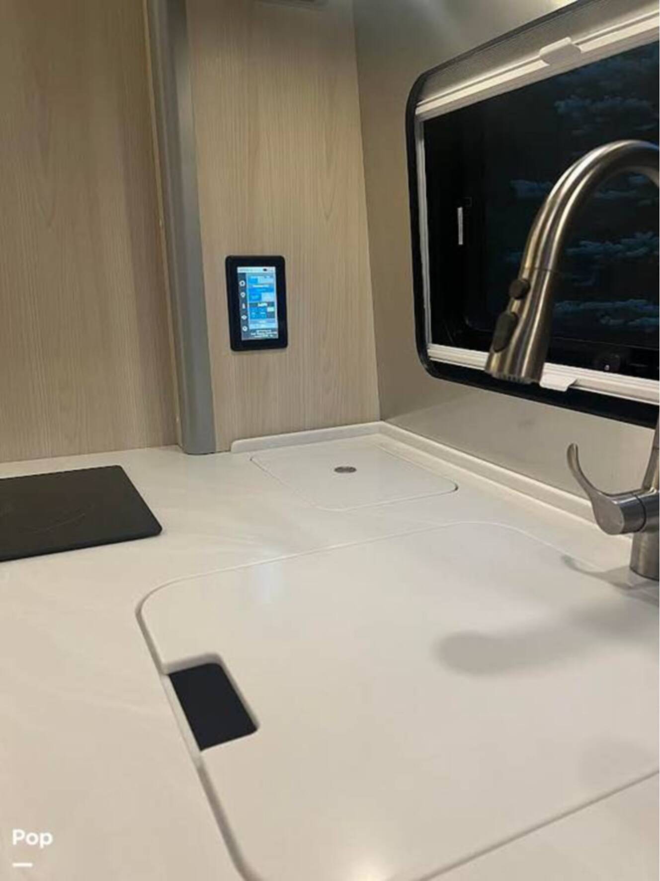 A photo of this 2025 Airstream Atlas Murphy Suite E1