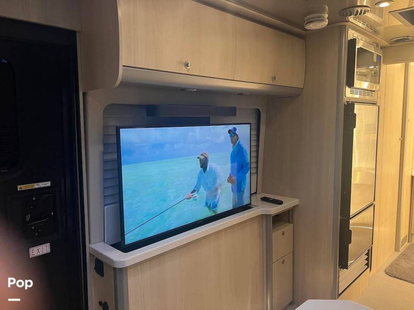 A photo of this 2025 Airstream Atlas Murphy Suite E1