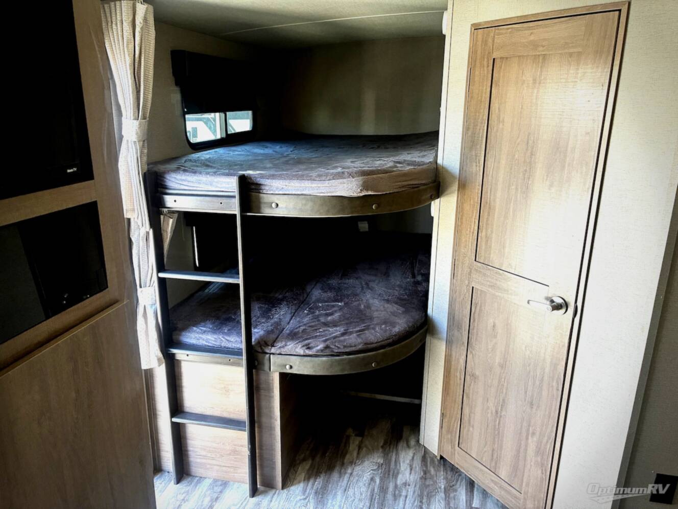 A photo of this 2022 Grand Design Imagine 2400BH
