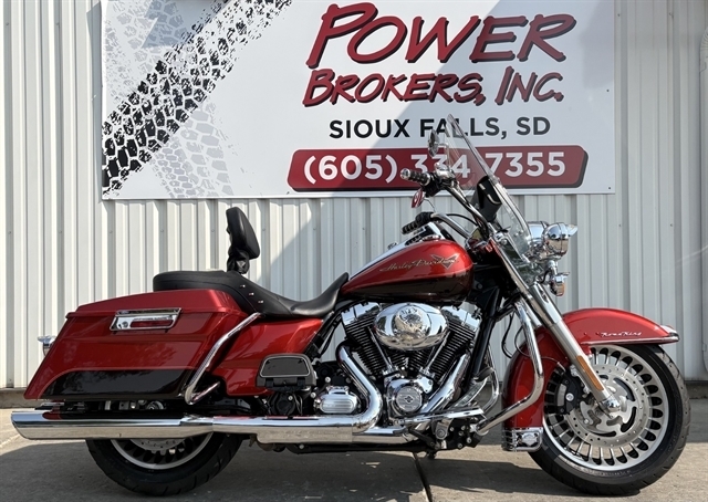 2013 Harley Davidson FLHR ROAD KING CUSTOM CUSTOM in Sioux Falls, SD