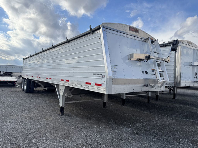 2024 Timpte 40x96x66 Hopper Trailer in Delphos, ME