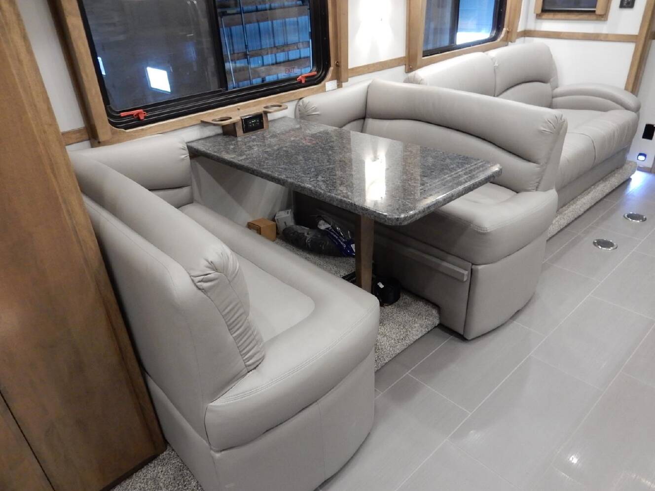A photo of this 2027 Show Hauler SH1377T1-36