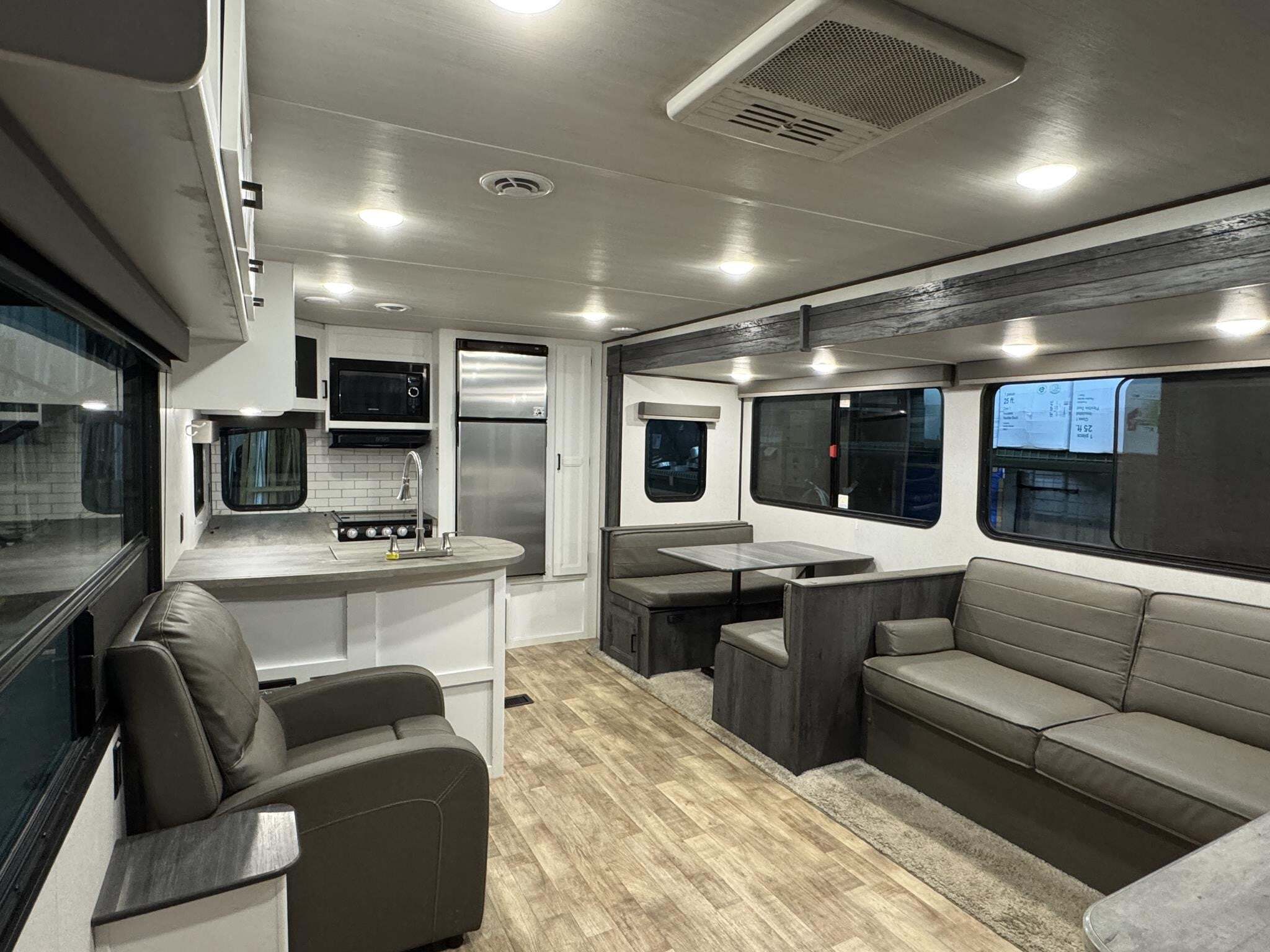2022 Keystone Rv Co HIDEOUT 28RKS in pierceton IN
