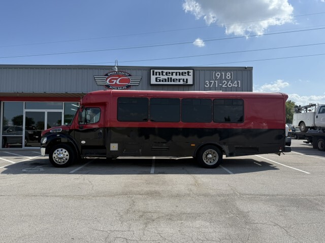 2014 FREIGHTLINER BUSINESS CLASS M2 106 in Collinsville, OK