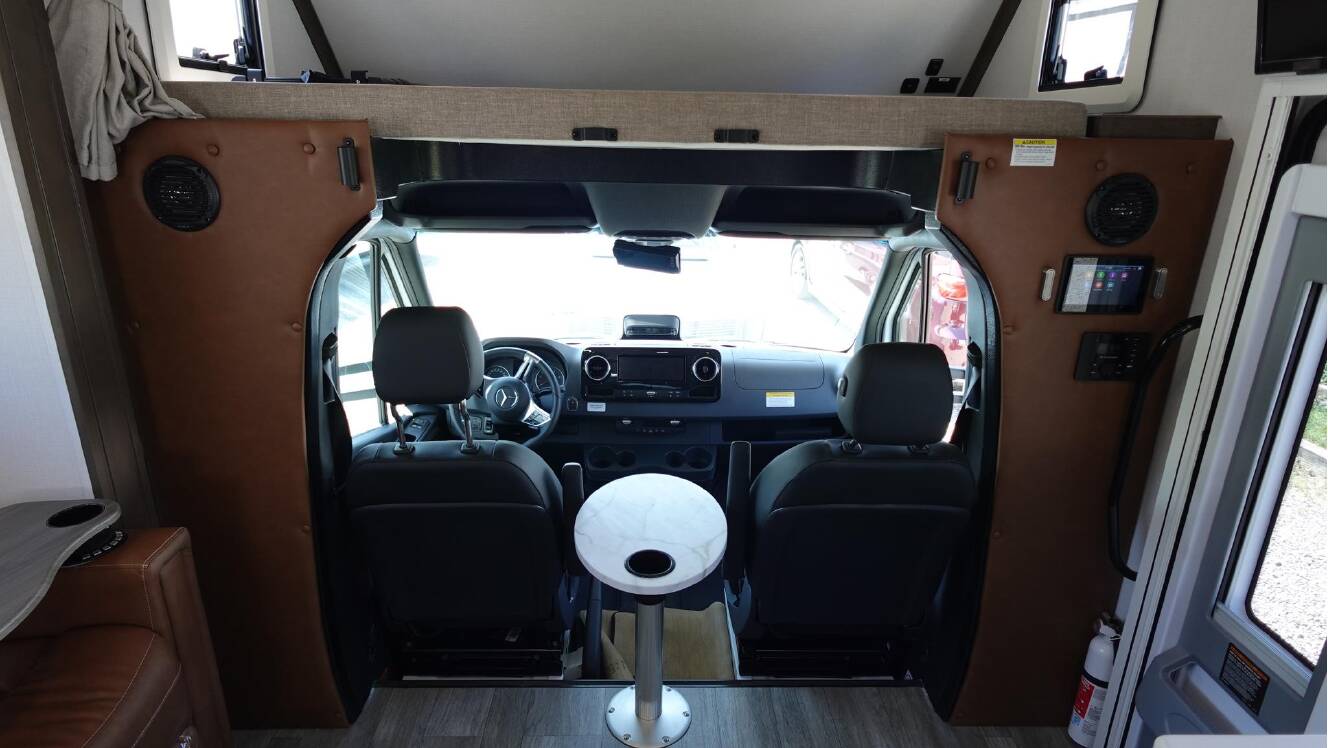 A photo of this 2026 Dynamax ISATA 3 24FW
