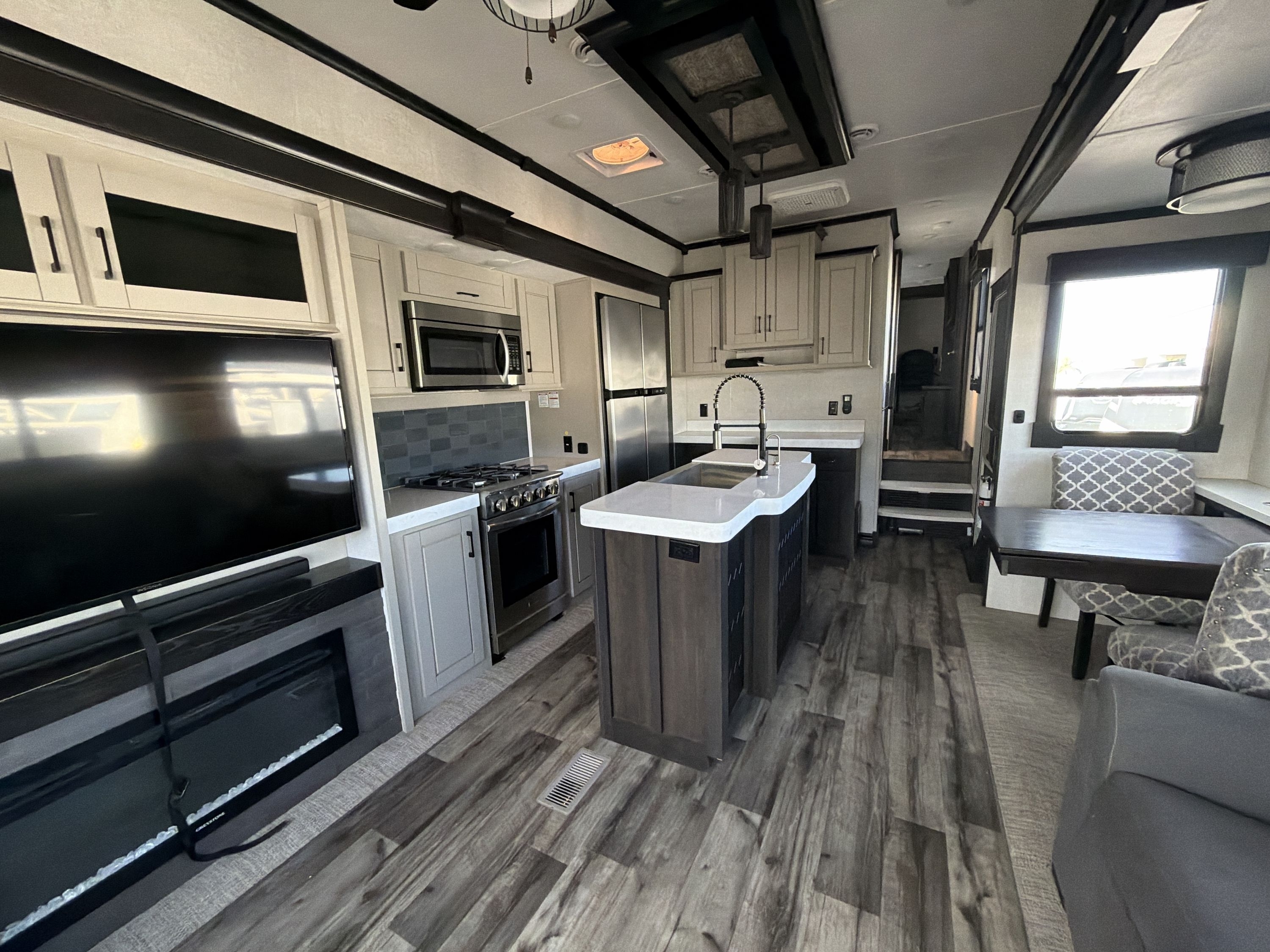 2022 Crossroads REDWOOD 3401RL in menifee CA