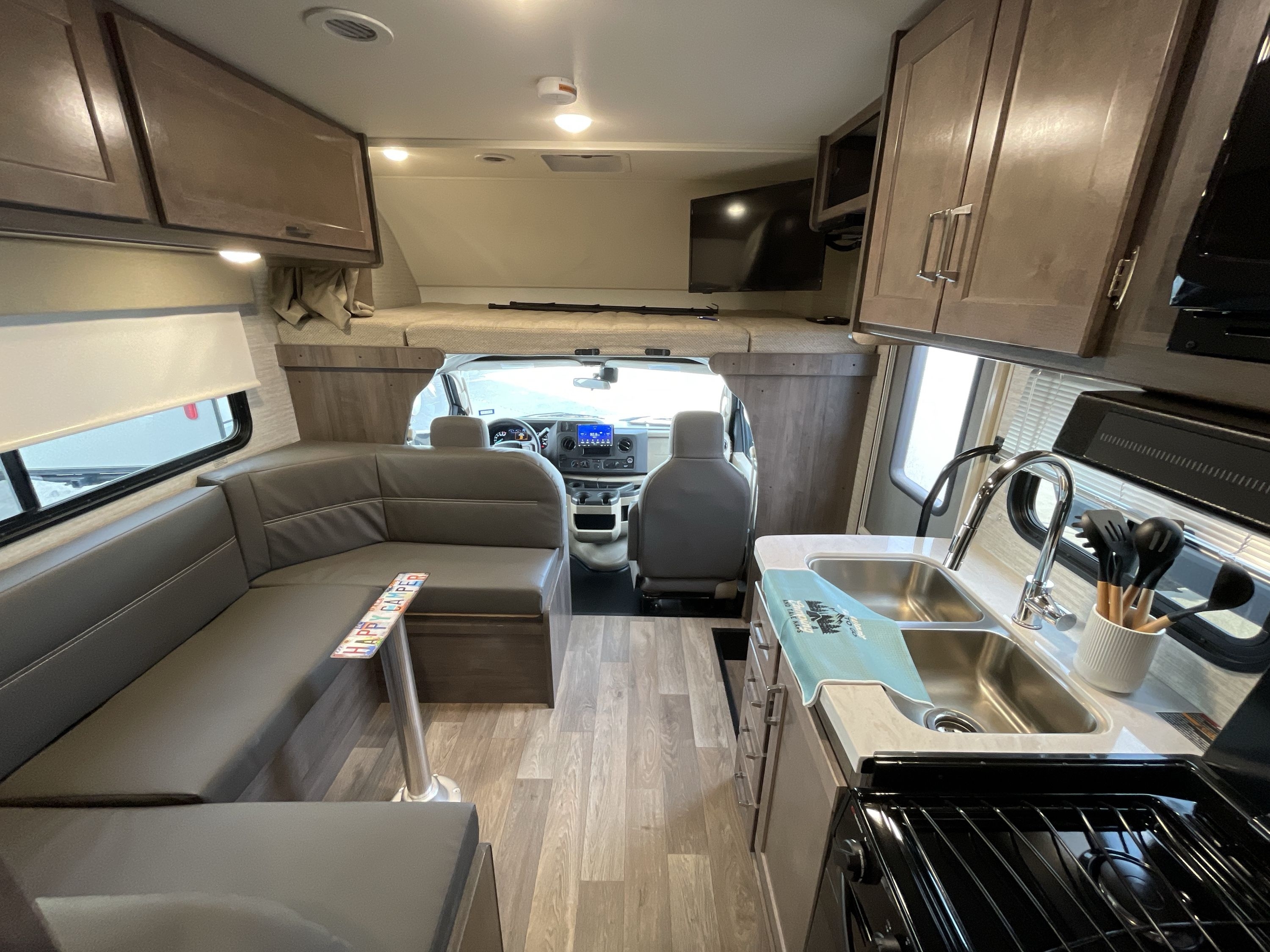 2024 Winnebago MINNIE WINNIE 22M in katy TX