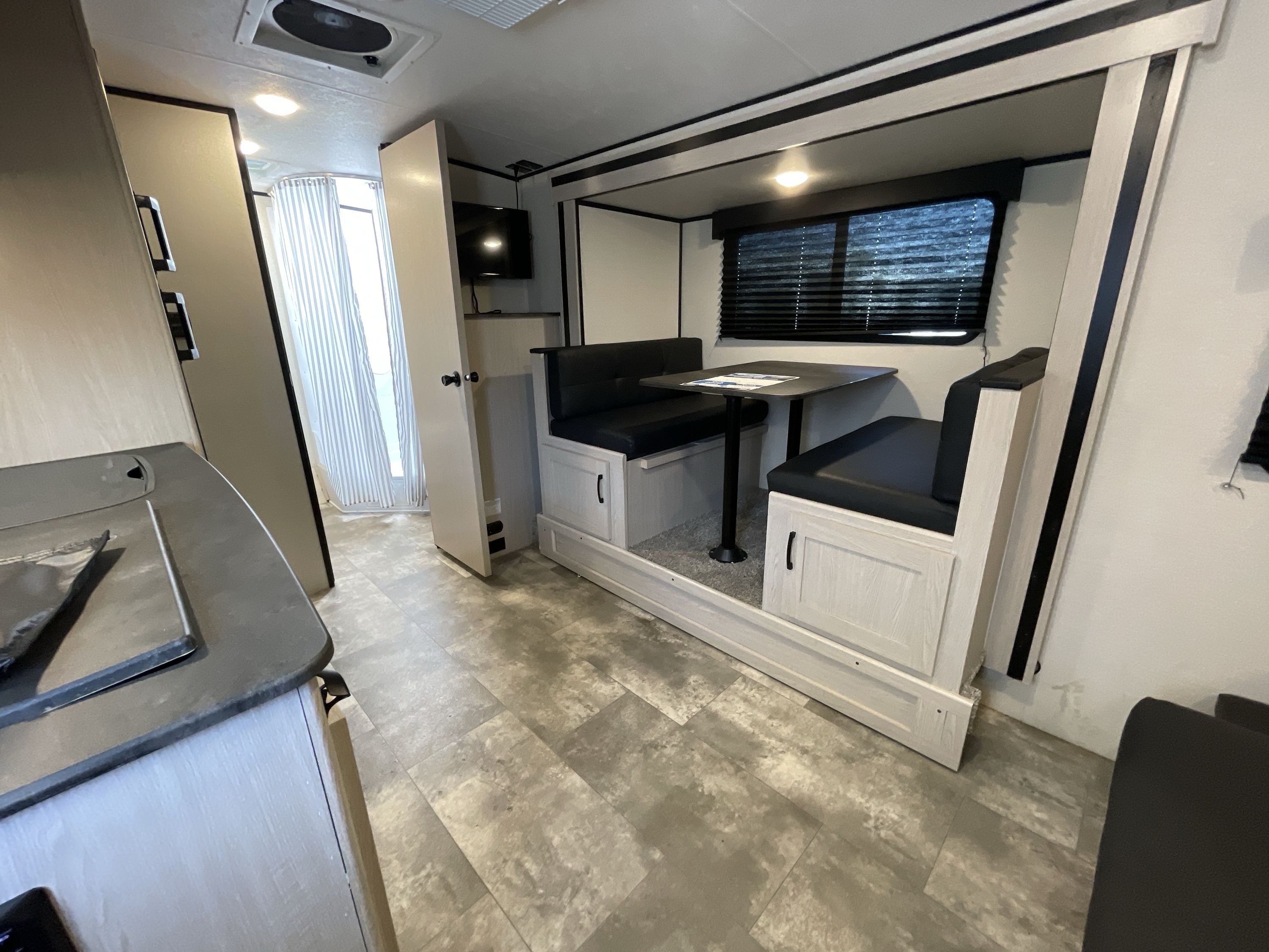 2023 Coachmen APEX NANO 203RBK in menifee CA